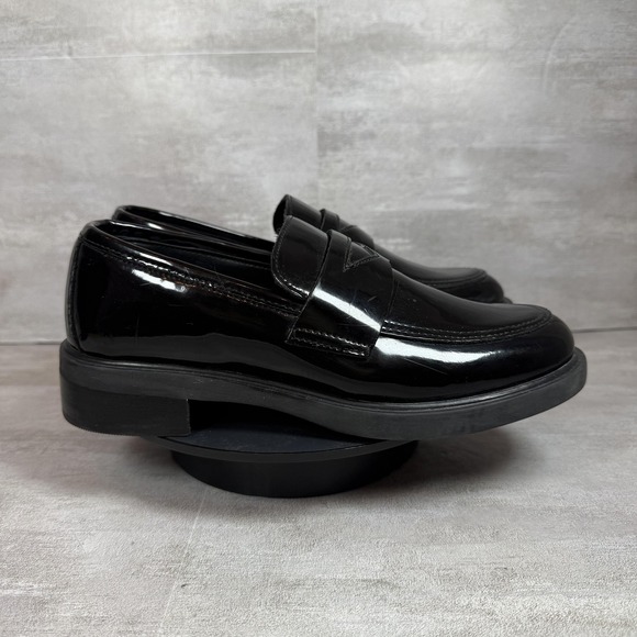 Steve Madden Shoes Womens Size 6 Patent Loafers Dress Flats Slip On Classic - Picture 1 of 8